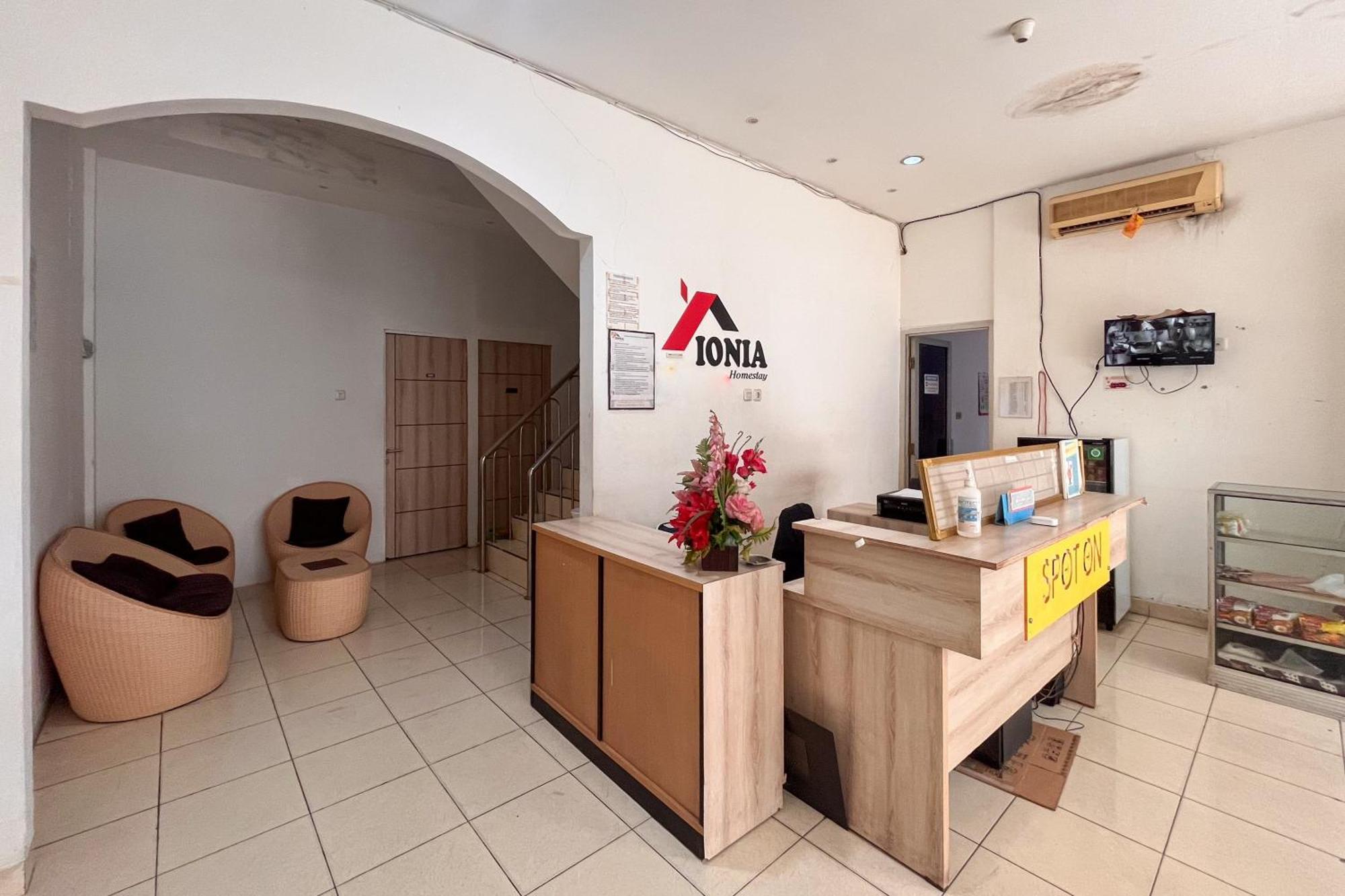 فندق Reddoorz Near Underpass Simpang Patal باليمبانغْ المظهر الخارجي الصورة