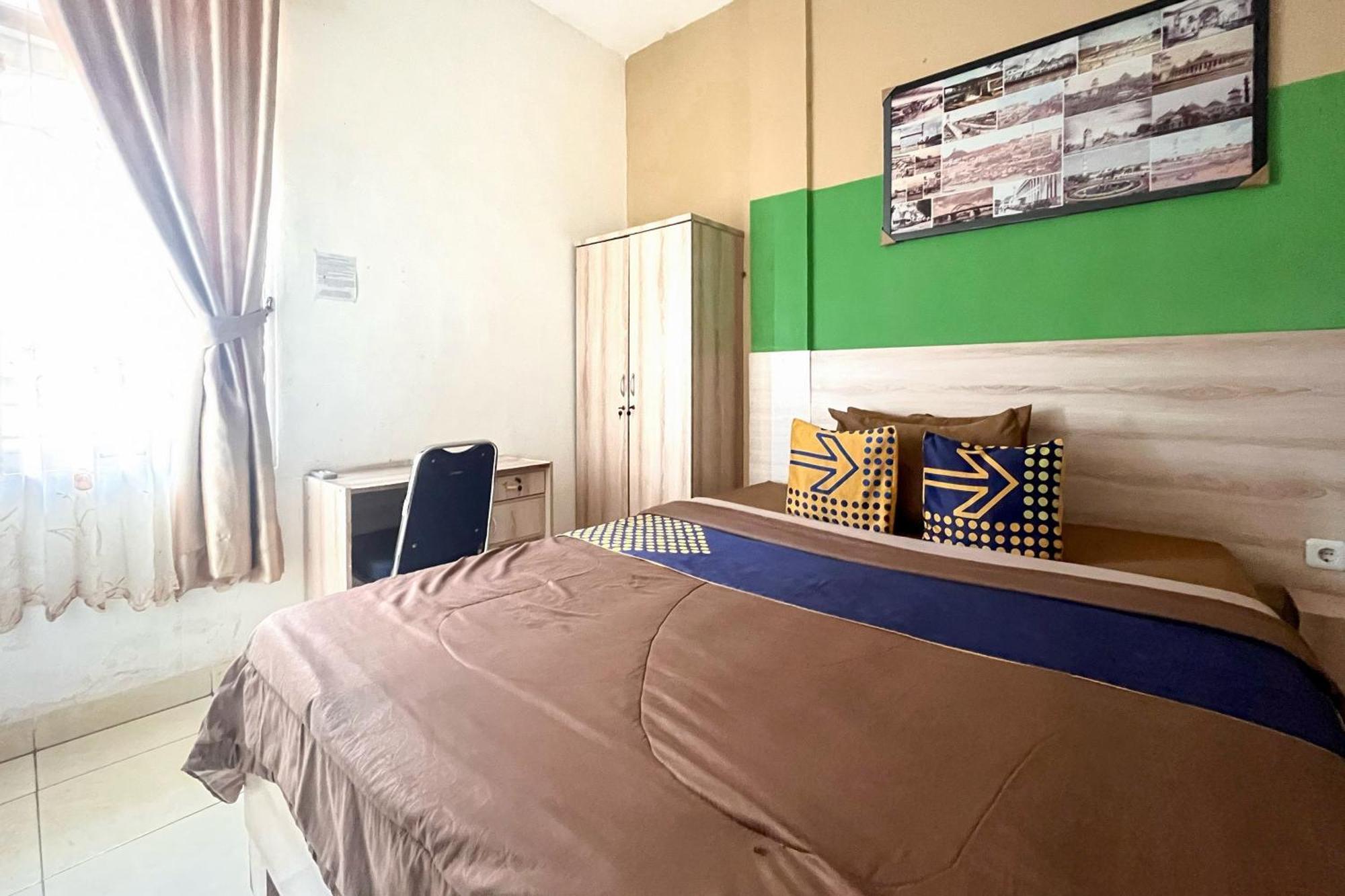 فندق Reddoorz Near Underpass Simpang Patal باليمبانغْ المظهر الخارجي الصورة