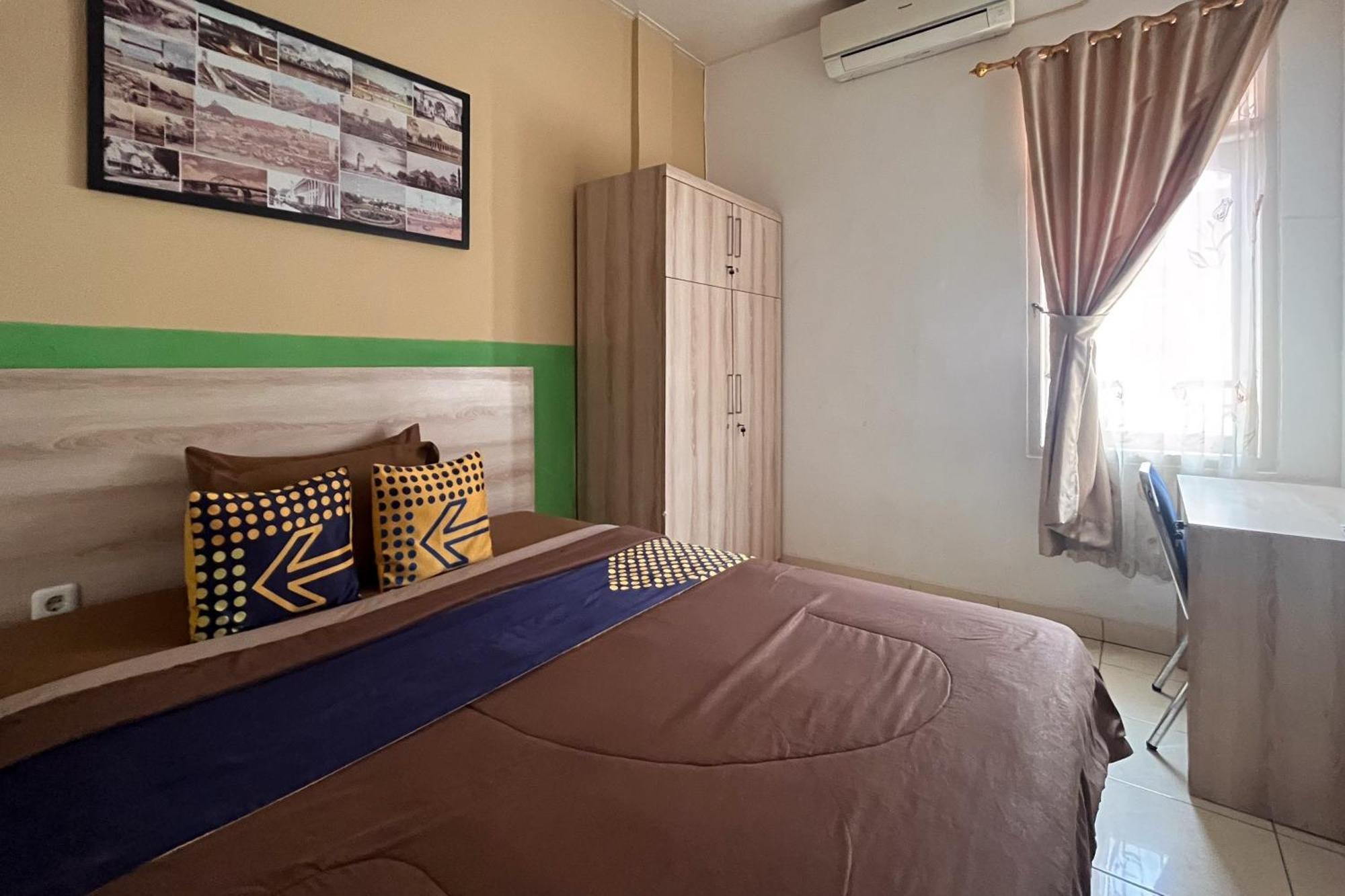 فندق Reddoorz Near Underpass Simpang Patal باليمبانغْ المظهر الخارجي الصورة